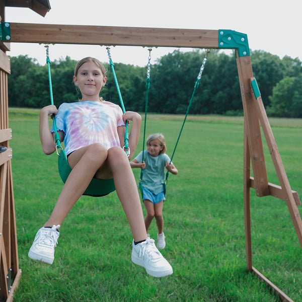 Endless Hours of Fun A perfect first swing set, it features a telescope for little astronomers, a speedy slide for racers, 2 belt swings, and a covered upper deck with plenty of room for imaginative play.