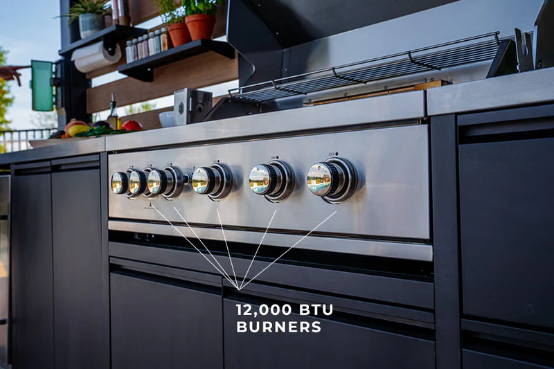01- Burners Four tube burners and one searing burner, each 12,000 BTU.