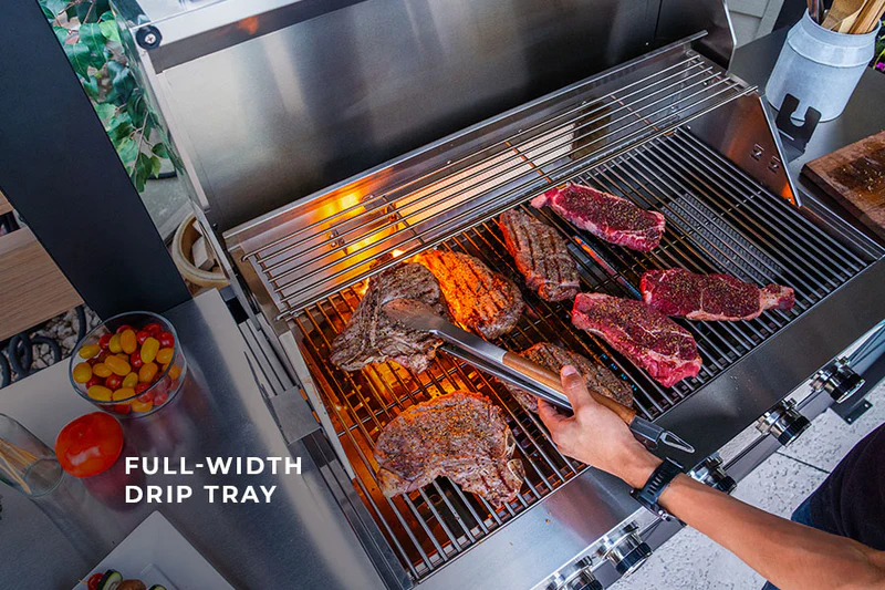 04- Drip tray Sturdy cedar posts, galvanized steel hardware, corrosion-resistant steel roofs — it’s all part of our commitment to ensure you have a beautiful gazebo that can stand up to anything.