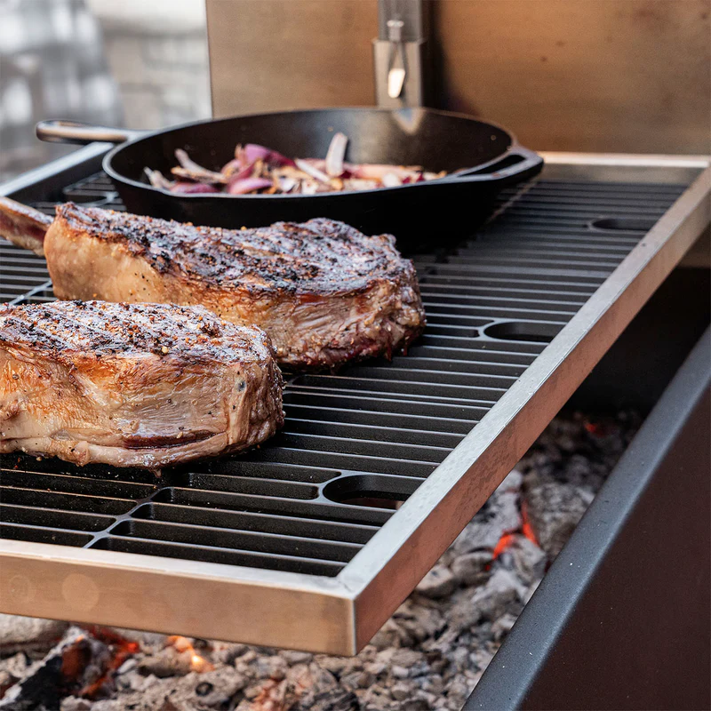 Stainless Steel 304 stainless steel grate frame and brasero designed for optimal airflow.